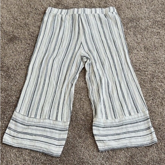 Sundance Breezy White and Navy Blue Striped Pants - Picture 4 of 10
